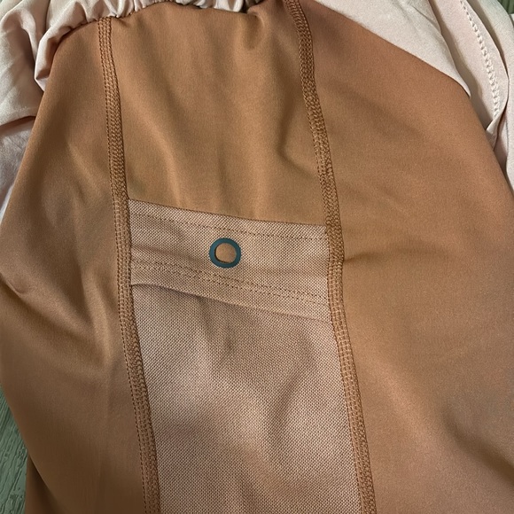 Nike dri-fit salmon pink lined shorts size small - Picture 6 of 6